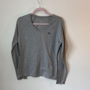 Under Armour Heather Gray V-Neck Long Sleeve Shirt